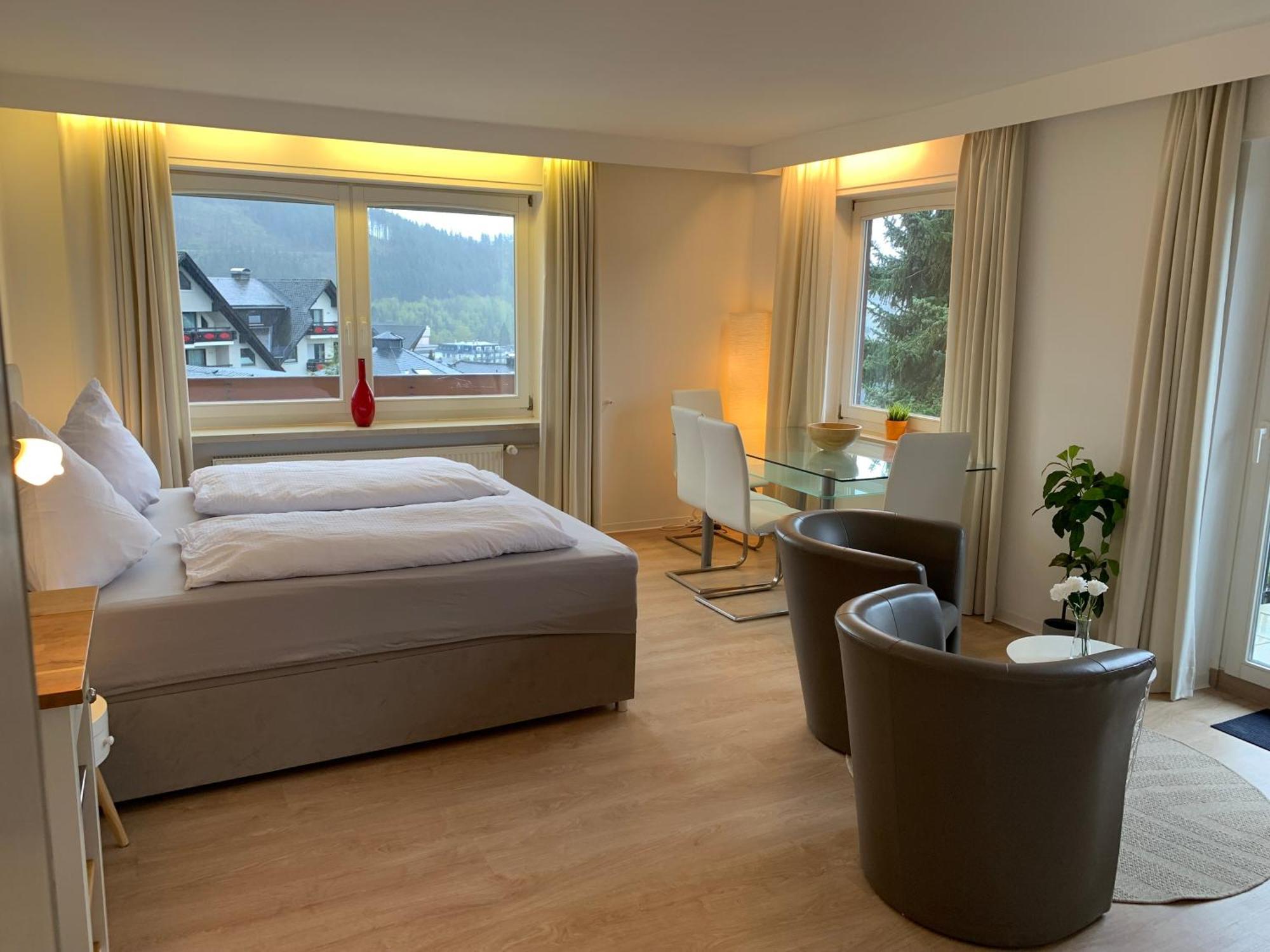 LANDHAUS WIESEMANN Parkappartements&Dependance-Nähe BAHNHOF und ETTELSBERG-TALSTATION Willingen  Extérieur photo
